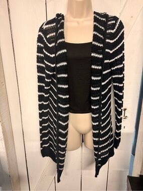 Gap Women's Black & White Striped Open Front Cardigan Sweater